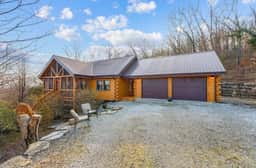 Liberty Tree Cabin - Image 3